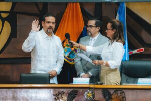 Elección unánime de Carlos Encalada como Viceprefecto del Guayas