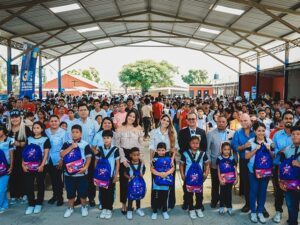 Programa ‘Edúcate Guayaquil’ entrega kits educativos a más de 103.000 estudiantes