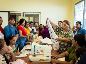 Más de 3.400 personas aprenden gratuitamente habilidades productivas