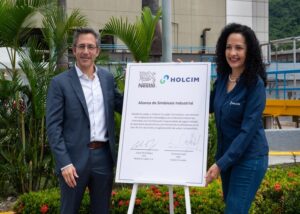 Agua tratada de Nestlé se convierte  en soluciones de construcción sostenible de Holcim