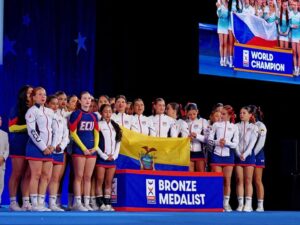 Ecuador se destaca en el cheerleading mundial con talento guayaquileño