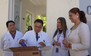 Lote de medicamentos y dispositivos médicos llega a hospitales de Pichincha