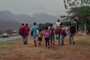30% de población migrante en América Latina continúa en situación irregular