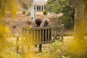 ¿Cómo adaptar una vivienda cuando la habitan adultos mayores?
