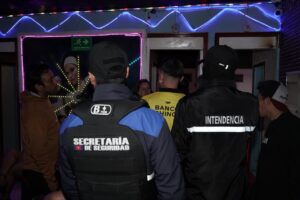 Macrooperativos dejan clausuras, decomisos y controles en la capital