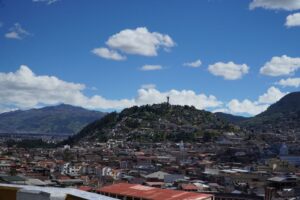 La actividad comercial en el Centro Histórico se incrementa gracias al Metro de Quito
