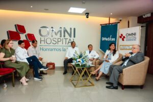 Omni Hospital y Mediken coordinan nuevos beneficios para sus pacientes