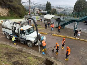 Municipio de Quito mantiene equipos en Monjas